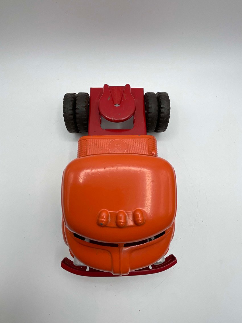 Image for Vintage Tin and Metal Toys and Handmade Knives Online Only Auction