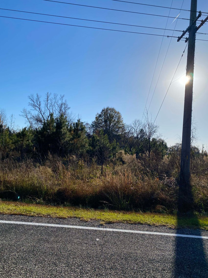 Image for Over 7 acres with a Manufactured Home Selling at Public Auction in Harnett County on 1530 Clark Road, Lillington, NC.