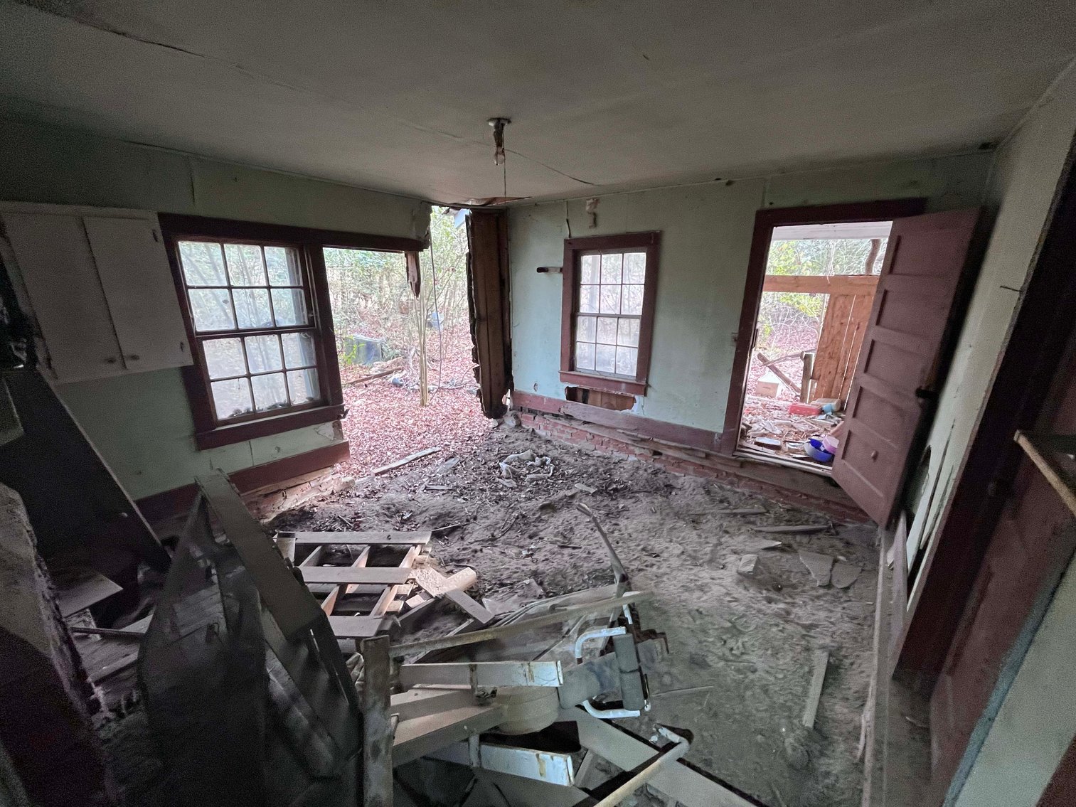 Image for Over 7 acres with a Manufactured Home Selling at Public Auction in Harnett County on 1530 Clark Road, Lillington, NC.