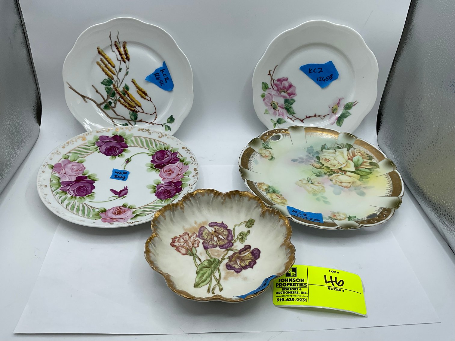 Image for Huge Online Only Collectible, Vintage, Unique Glass and Ceramics Auction!