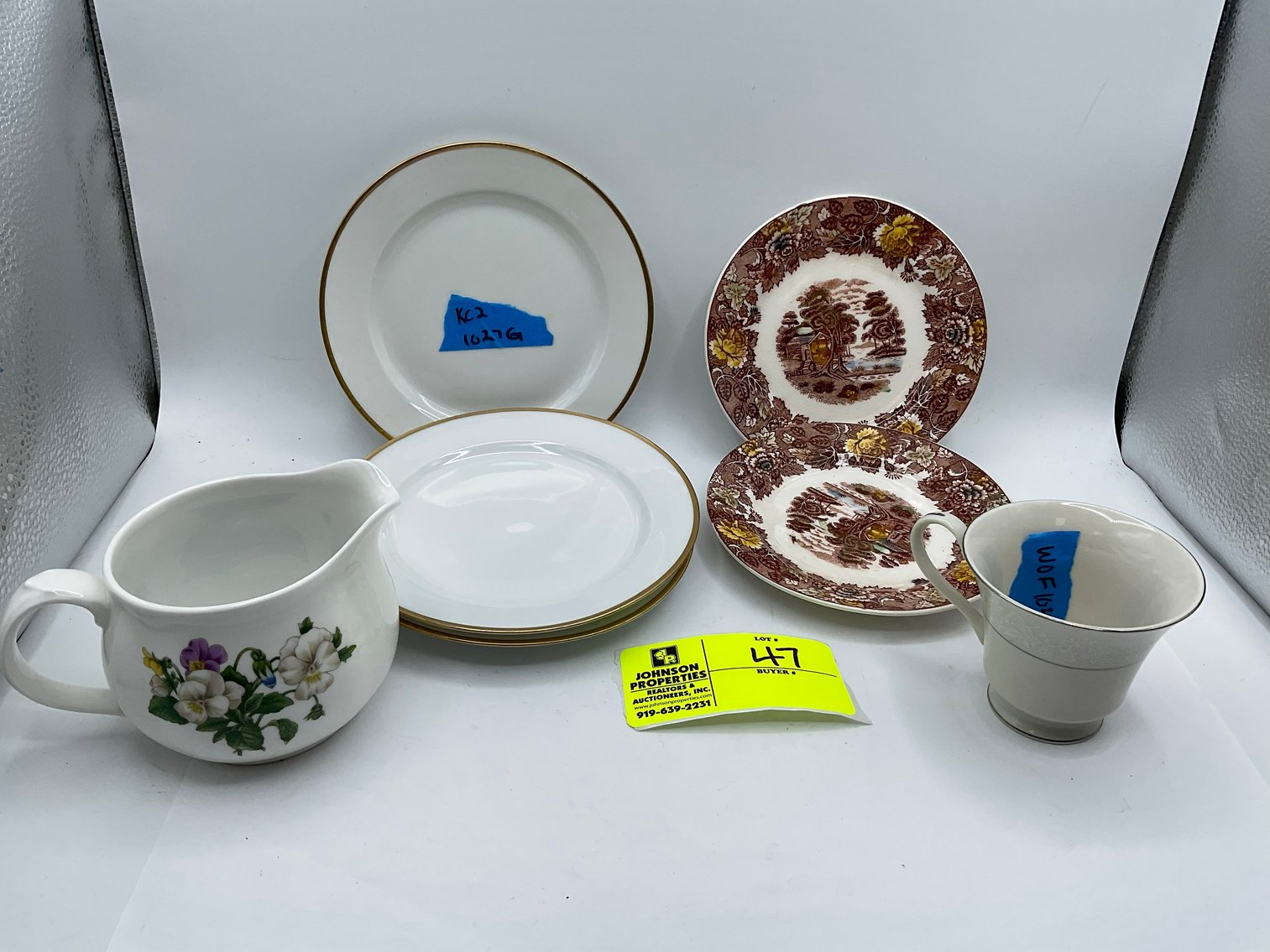 Image for Huge Online Only Collectible, Vintage, Unique Glass and Ceramics Auction!