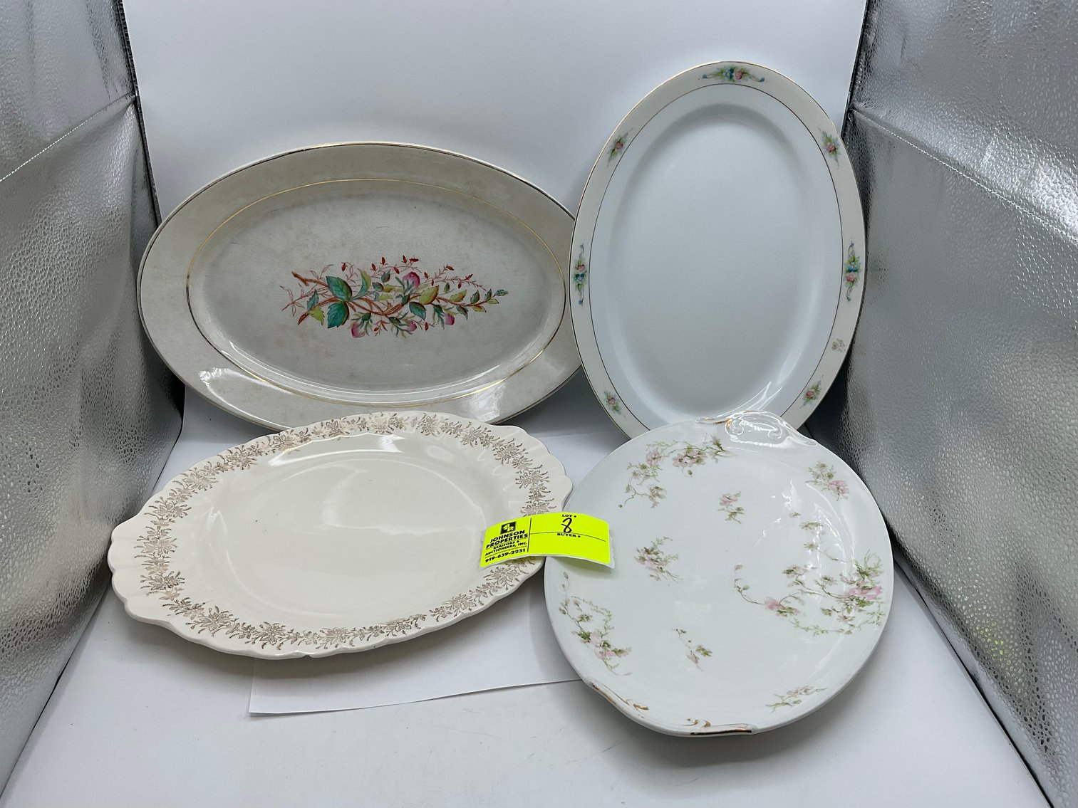 Image for Huge Online Only Collectible, Vintage, Unique Glass and Ceramics Auction!