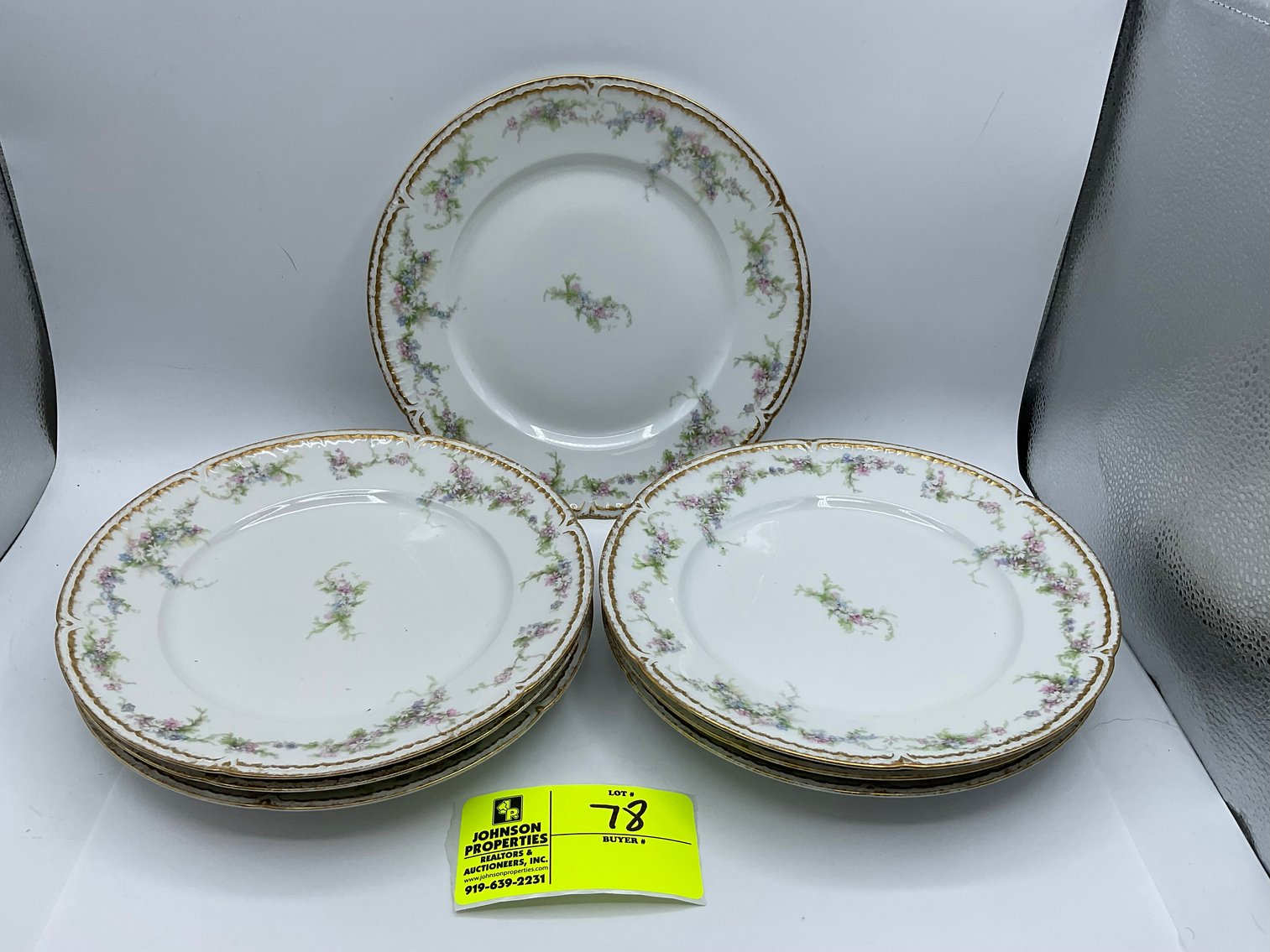 Image for Huge Online Only Collectible, Vintage, Unique Glass and Ceramics Auction!