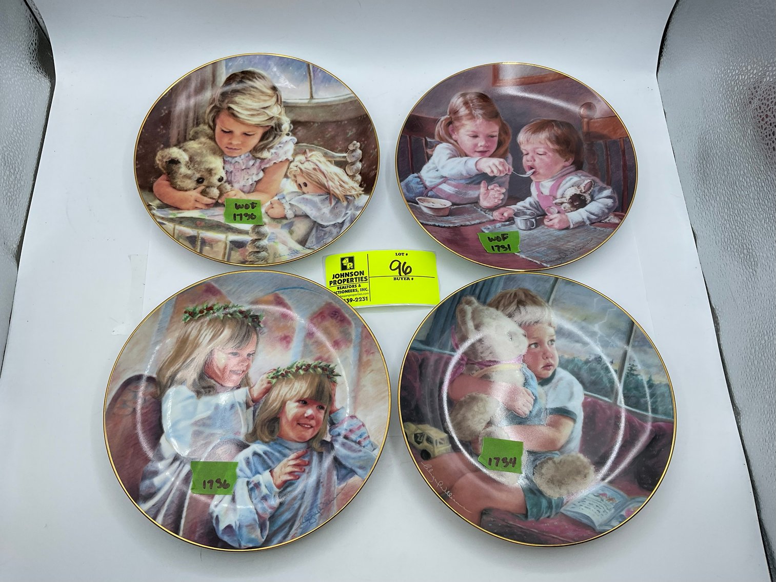 Image for Huge Online Only Collectible, Vintage, Unique Glass and Ceramics Auction!