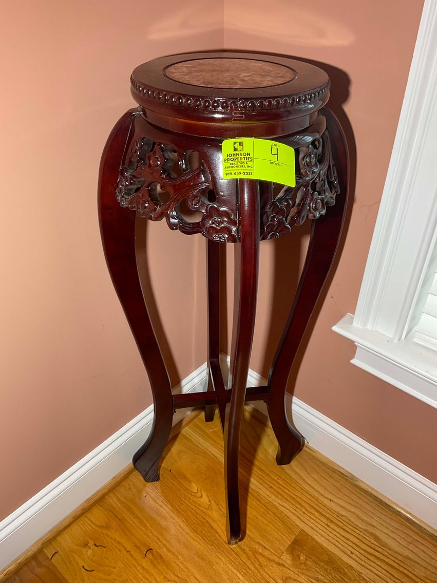 Image for Dunn Personal Property Online Only Auction including fine furnishings, Leather items.