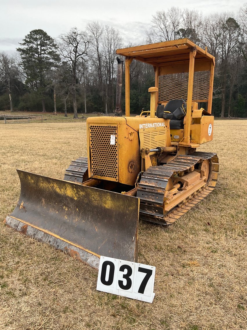 Image for Huge Winter Consignment Auction starts at 9 am!