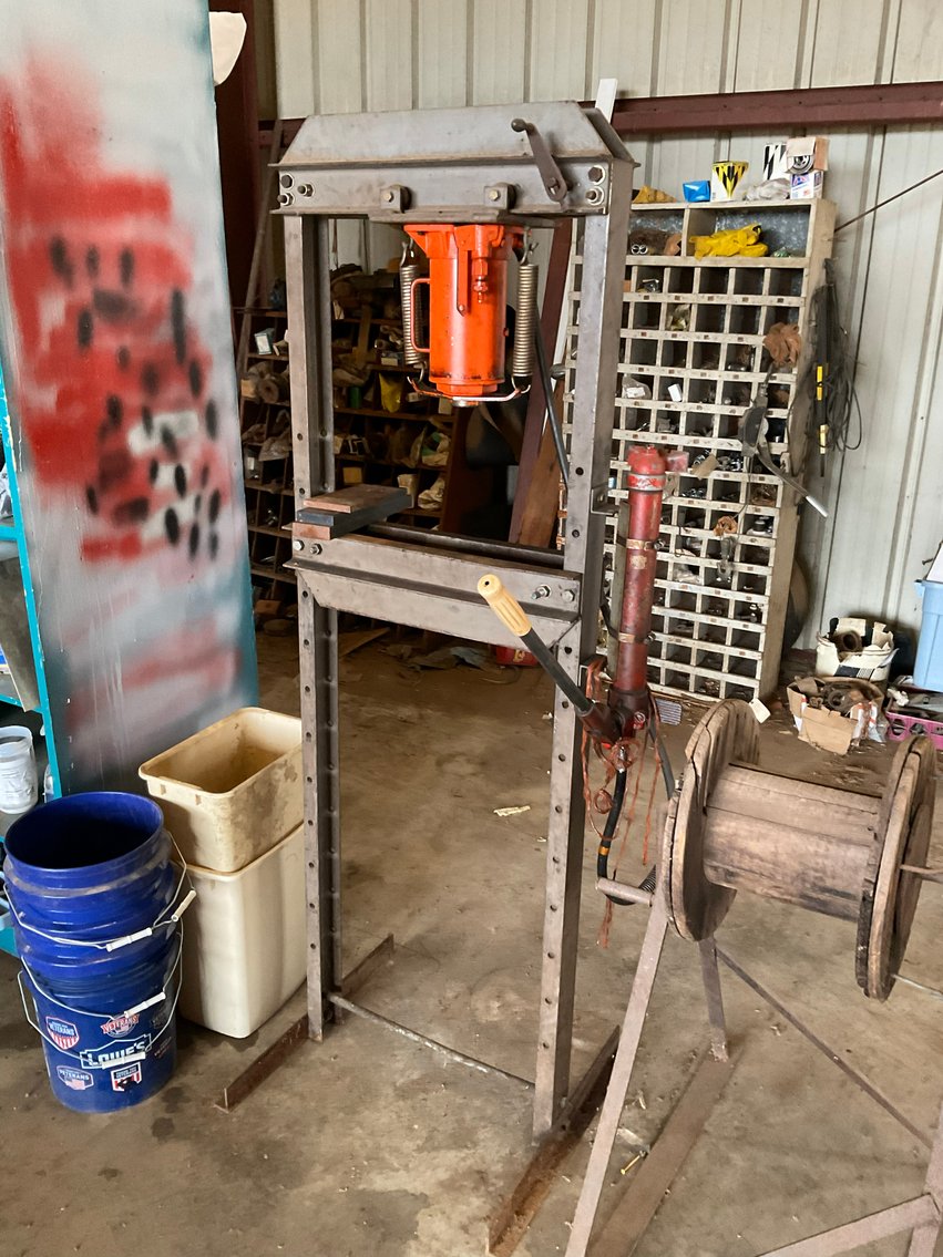 Image for Live Only Misc Farm Equipment Auction!