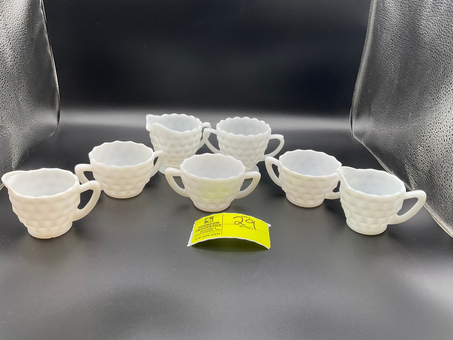 Image for Round 2 Huge Online Only Collectible, Vintage, Unique Glass and Ceramics Auction!