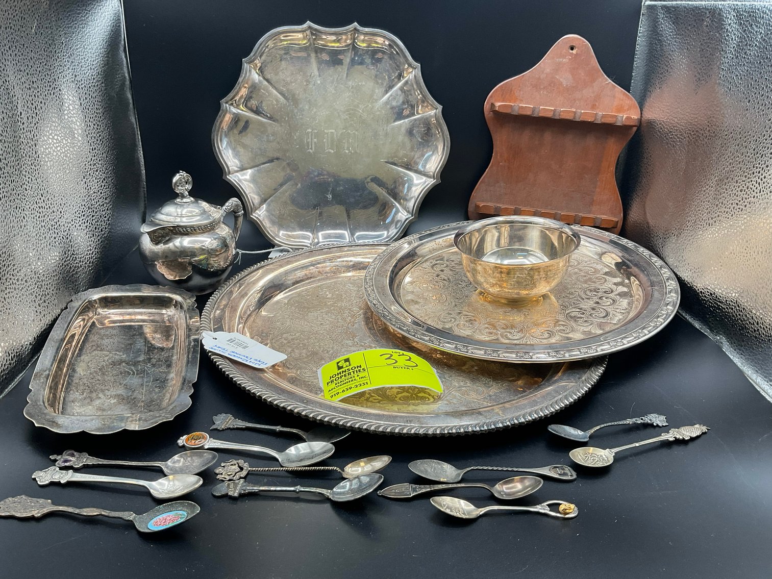 Image for Round 2 Huge Online Only Collectible, Vintage, Unique Glass and Ceramics Auction!