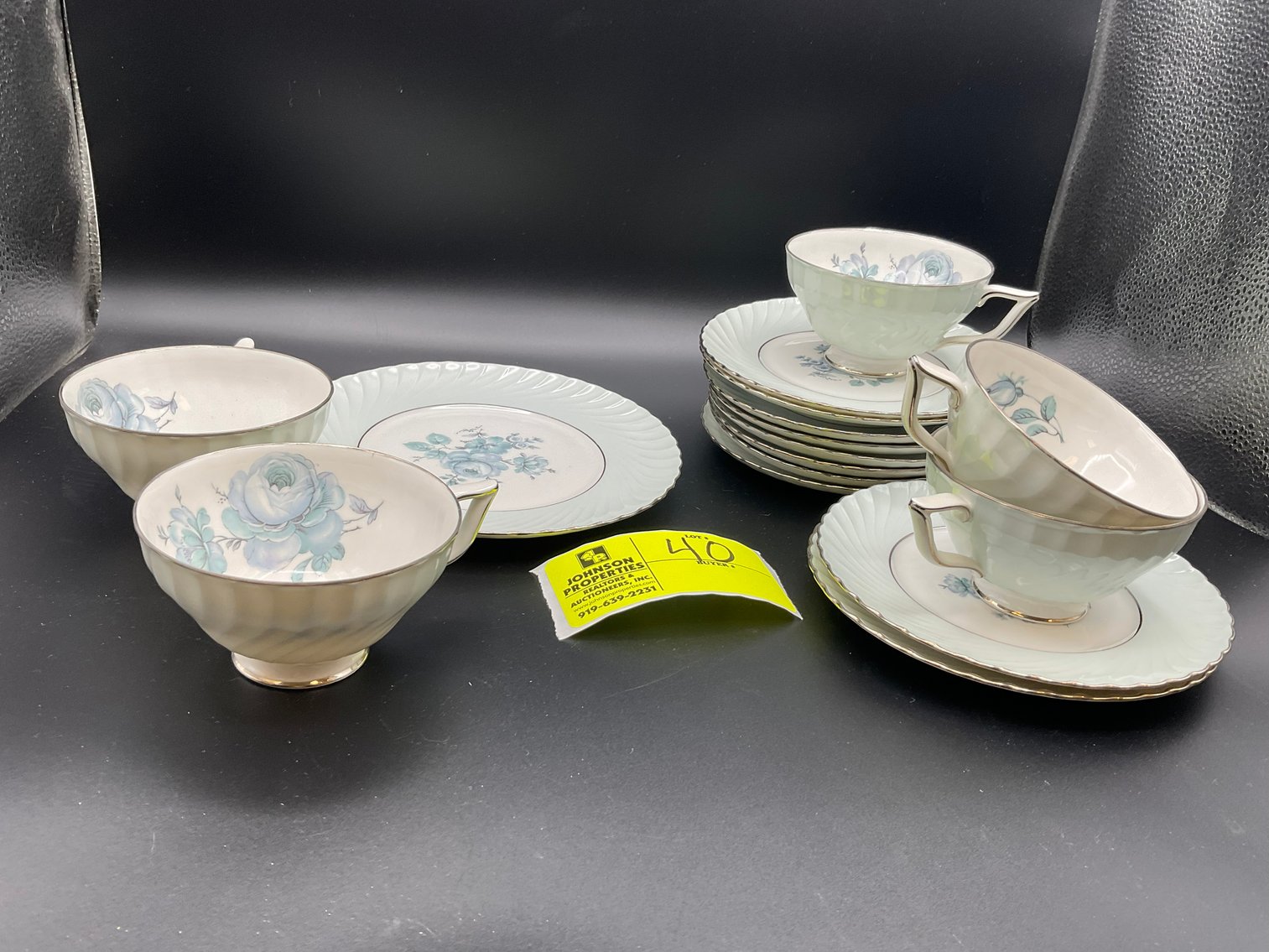 Image for Round 2 Huge Online Only Collectible, Vintage, Unique Glass and Ceramics Auction!