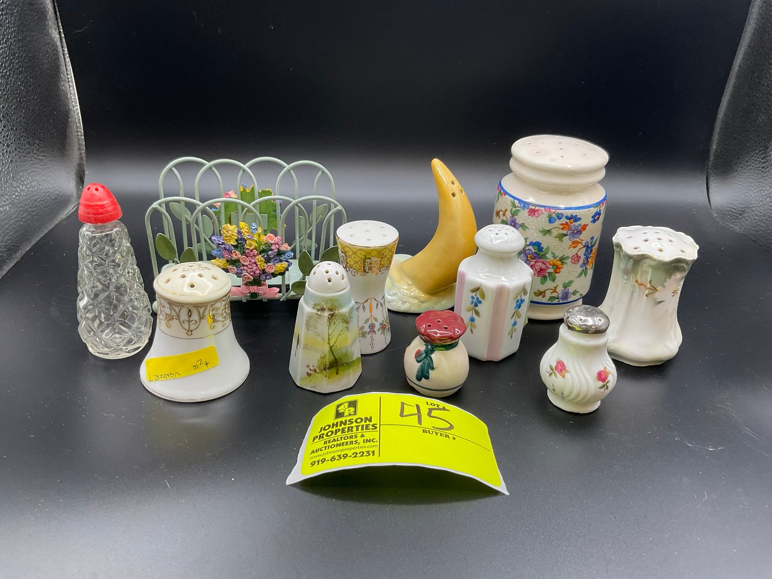 Image for Round 2 Huge Online Only Collectible, Vintage, Unique Glass and Ceramics Auction!