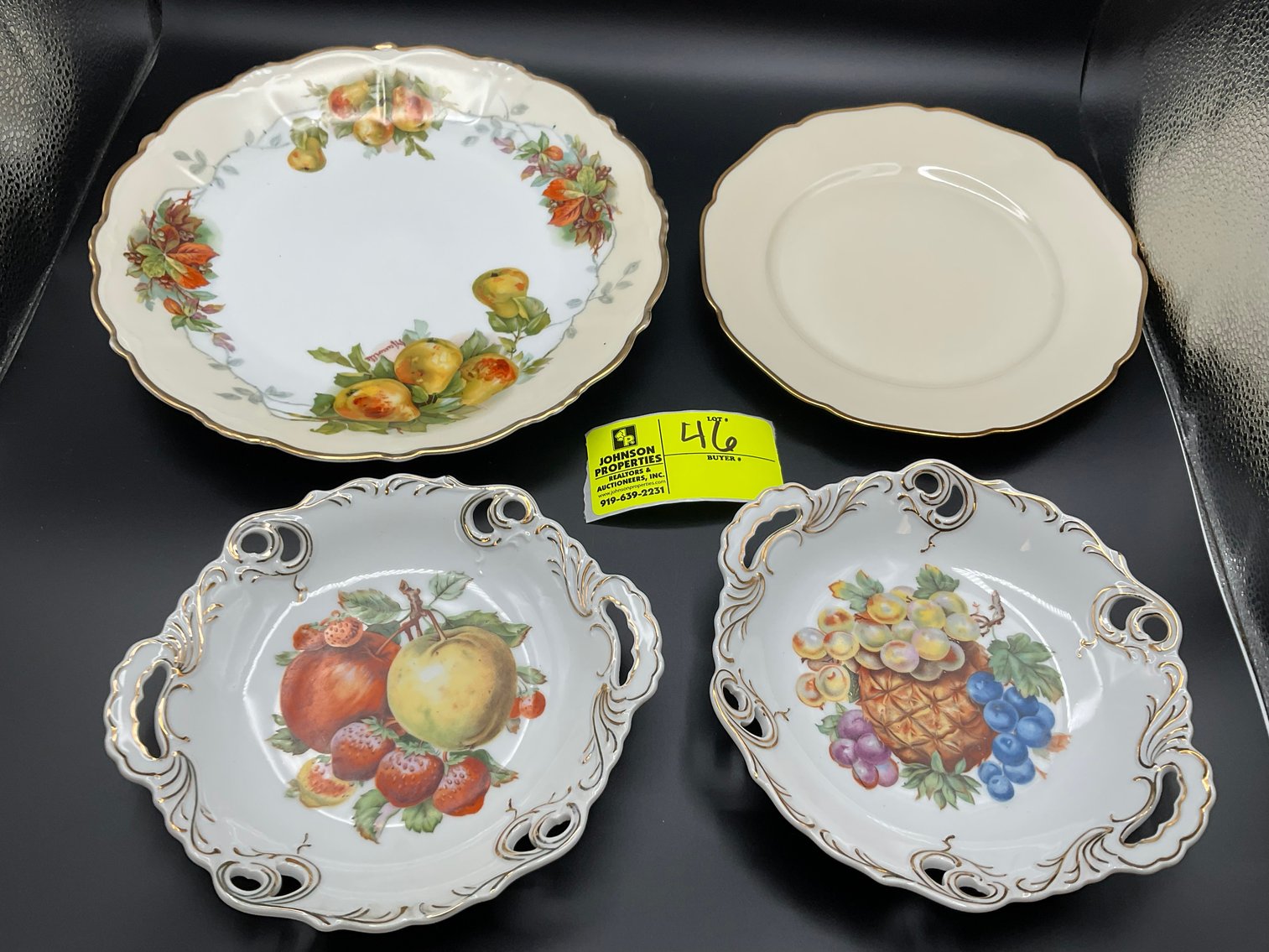 Image for Round 2 Huge Online Only Collectible, Vintage, Unique Glass and Ceramics Auction!