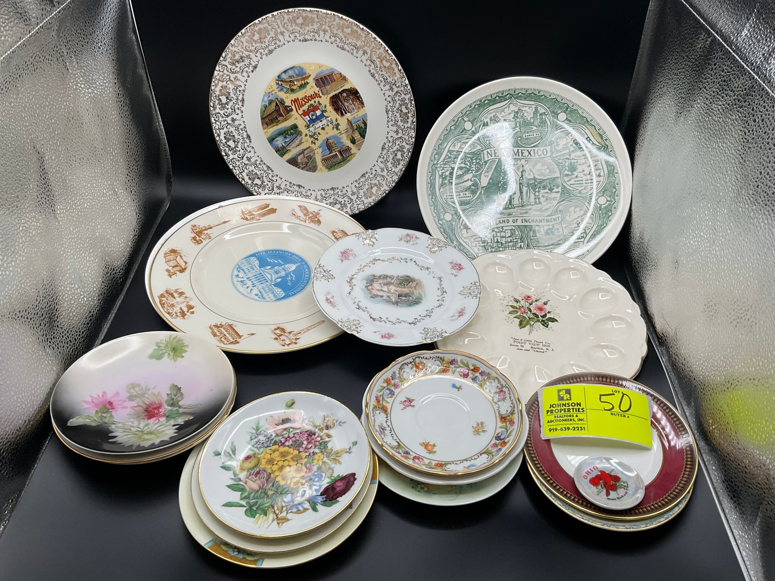 Image for Round 2 Huge Online Only Collectible, Vintage, Unique Glass and Ceramics Auction!