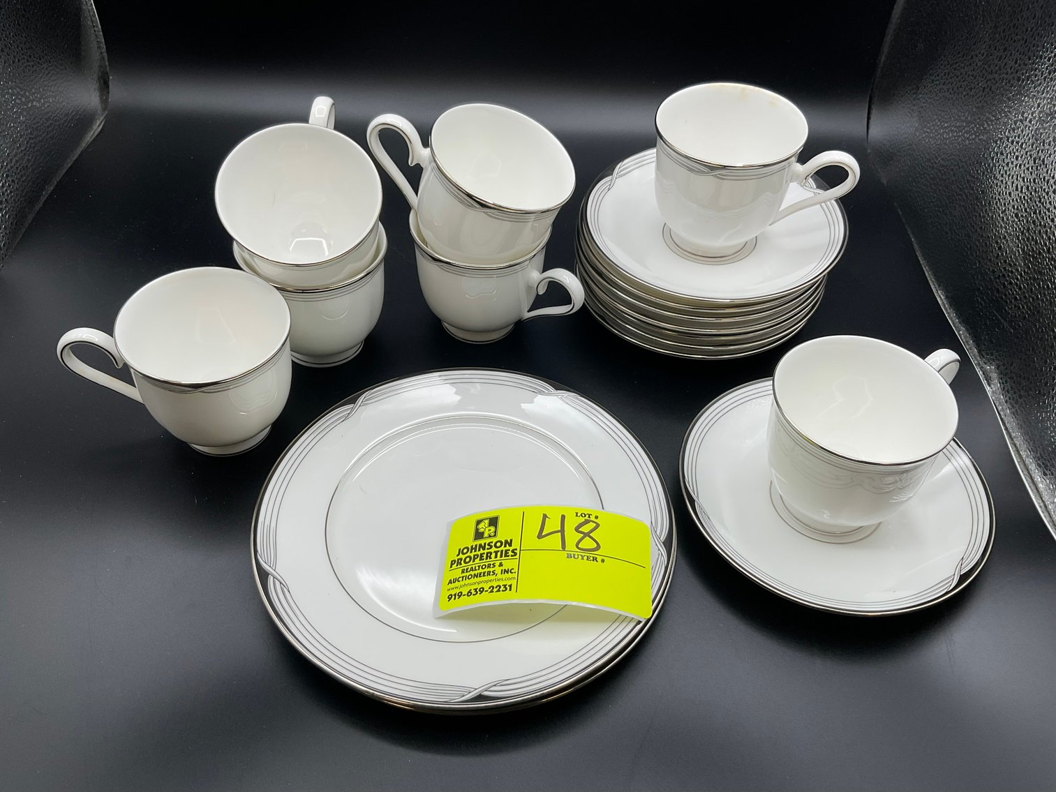 Image for Round 2 Huge Online Only Collectible, Vintage, Unique Glass and Ceramics Auction!