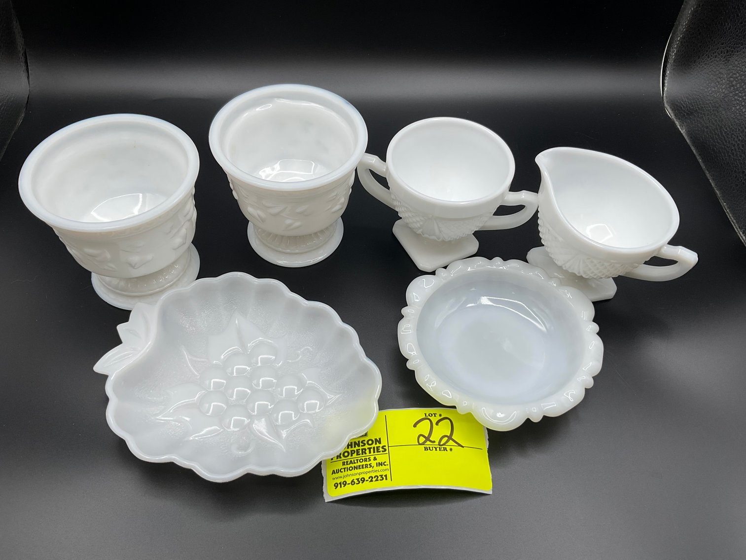 Image for Round 2 Huge Online Only Collectible, Vintage, Unique Glass and Ceramics Auction!