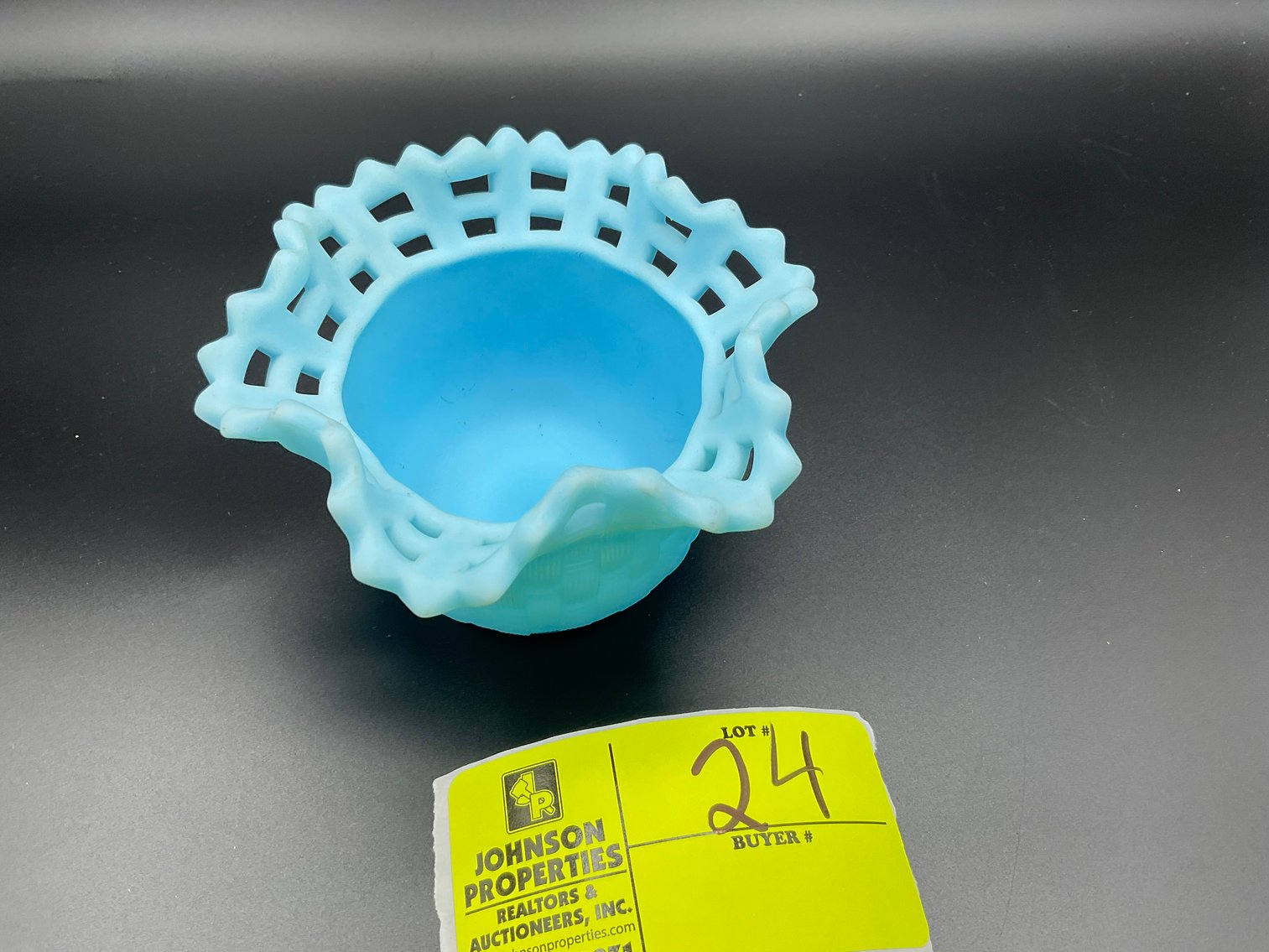 Image for Round 2 Huge Online Only Collectible, Vintage, Unique Glass and Ceramics Auction!