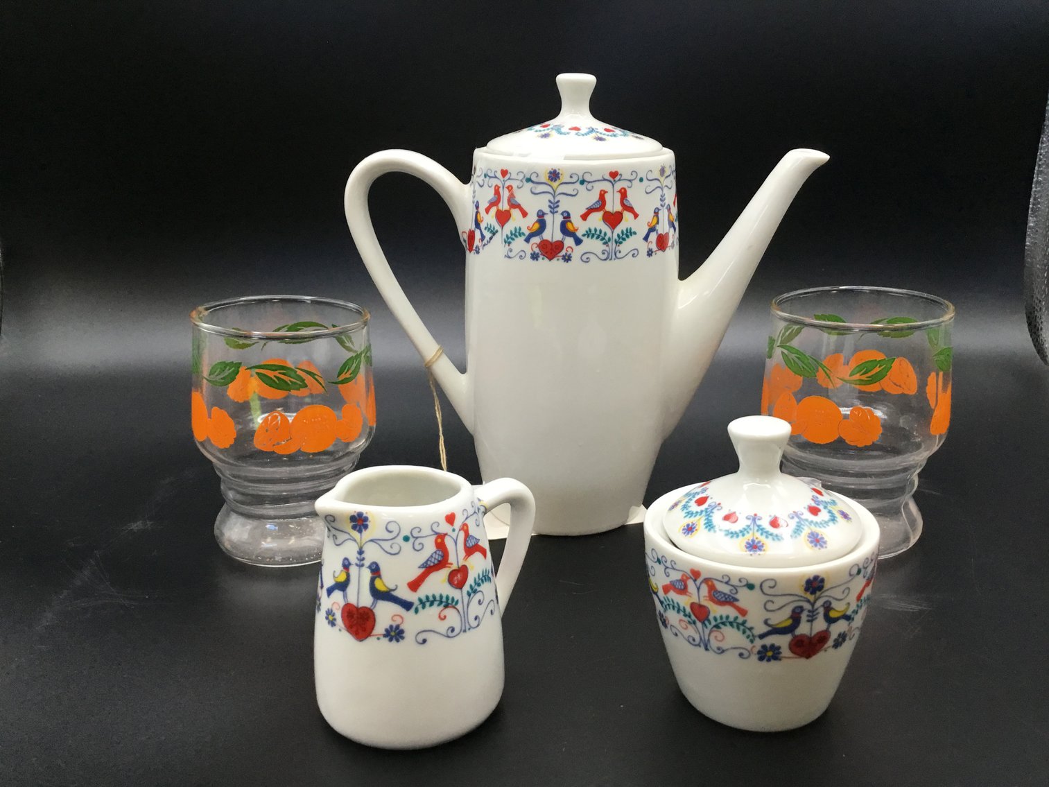 Image for Round 2 Huge Online Only Collectible, Vintage, Unique Glass and Ceramics Auction!