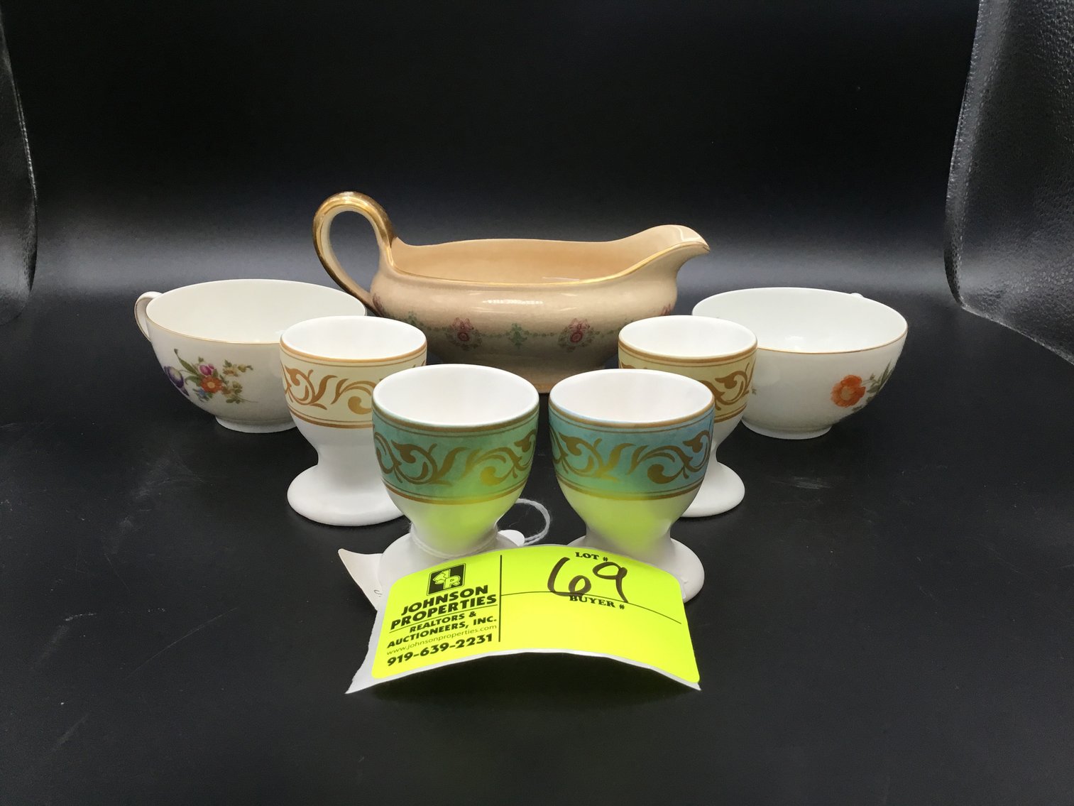 Image for Round 2 Huge Online Only Collectible, Vintage, Unique Glass and Ceramics Auction!
