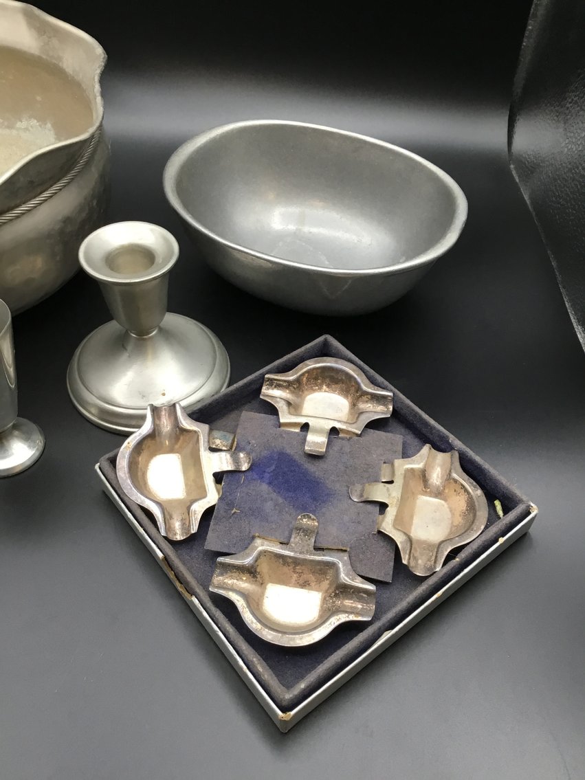 Image for Round 2 Huge Online Only Collectible, Vintage, Unique Glass and Ceramics Auction!