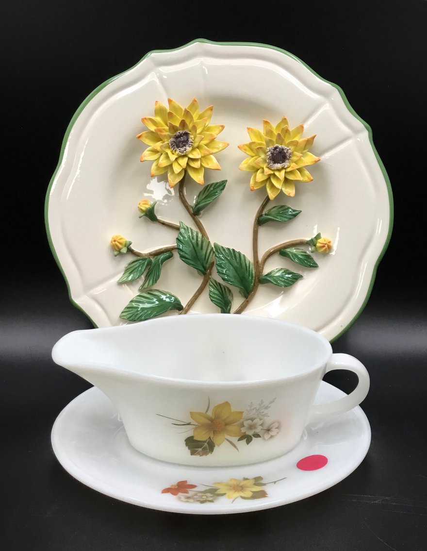 Image for Round 2 Huge Online Only Collectible, Vintage, Unique Glass and Ceramics Auction!