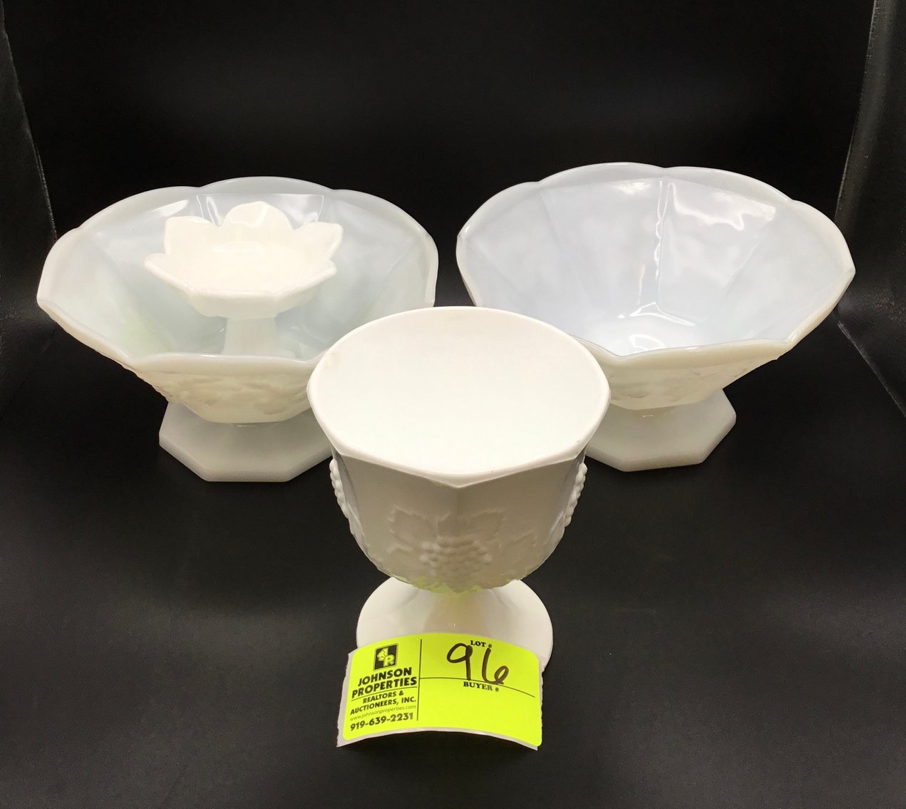 Image for Round 2 Huge Online Only Collectible, Vintage, Unique Glass and Ceramics Auction!