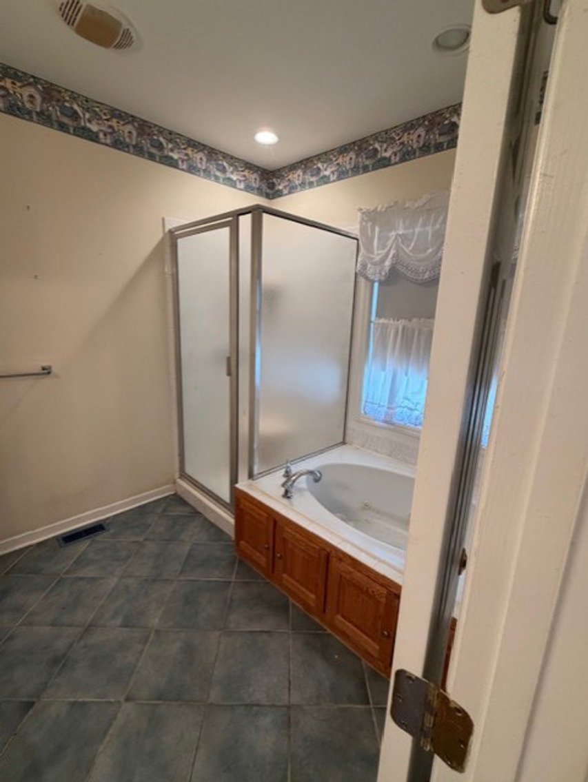 Image for DonniBrook Single Family Home Online/Live Auction!