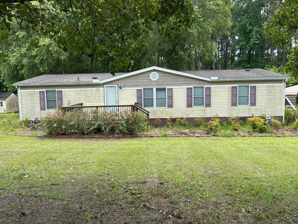Image for Country Living Awaits – Happy Trails Simulcast Auction