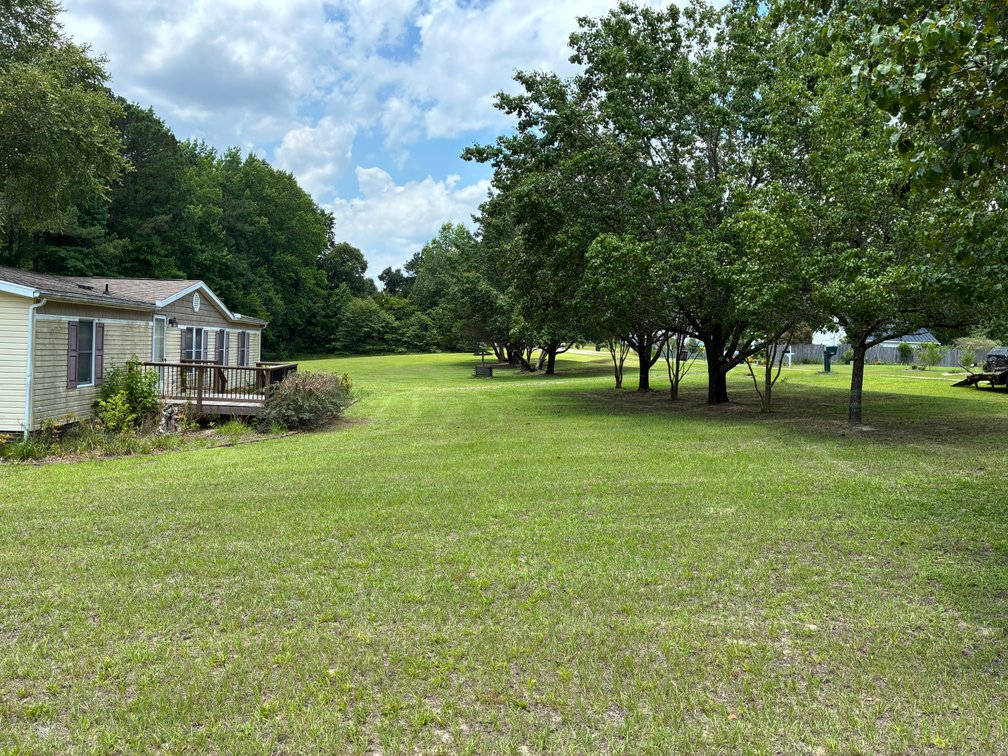 Image for Country Living Awaits – Happy Trails Simulcast Auction