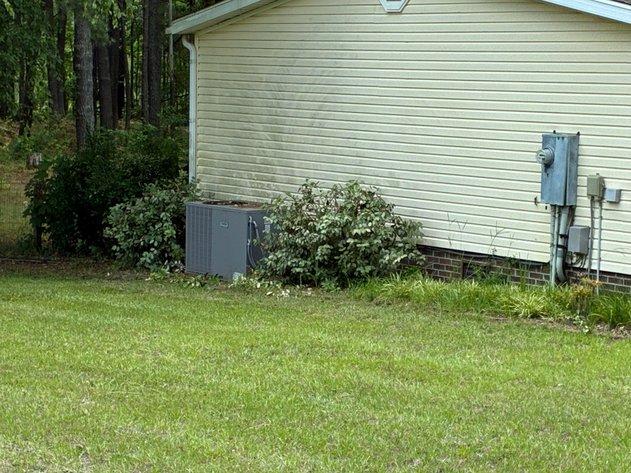 Image for Country Living Awaits – Happy Trails Simulcast Auction
