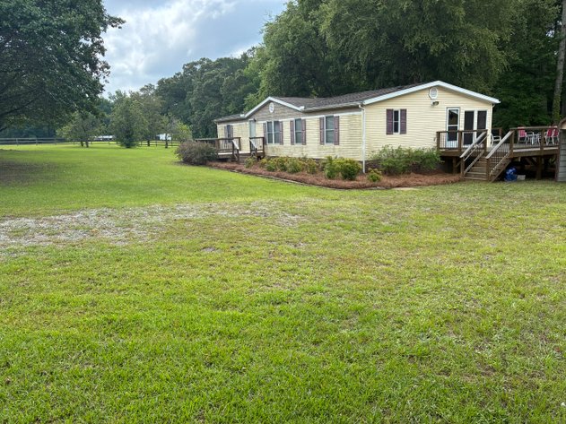 Image for Country Living Awaits – Happy Trails Simulcast Auction