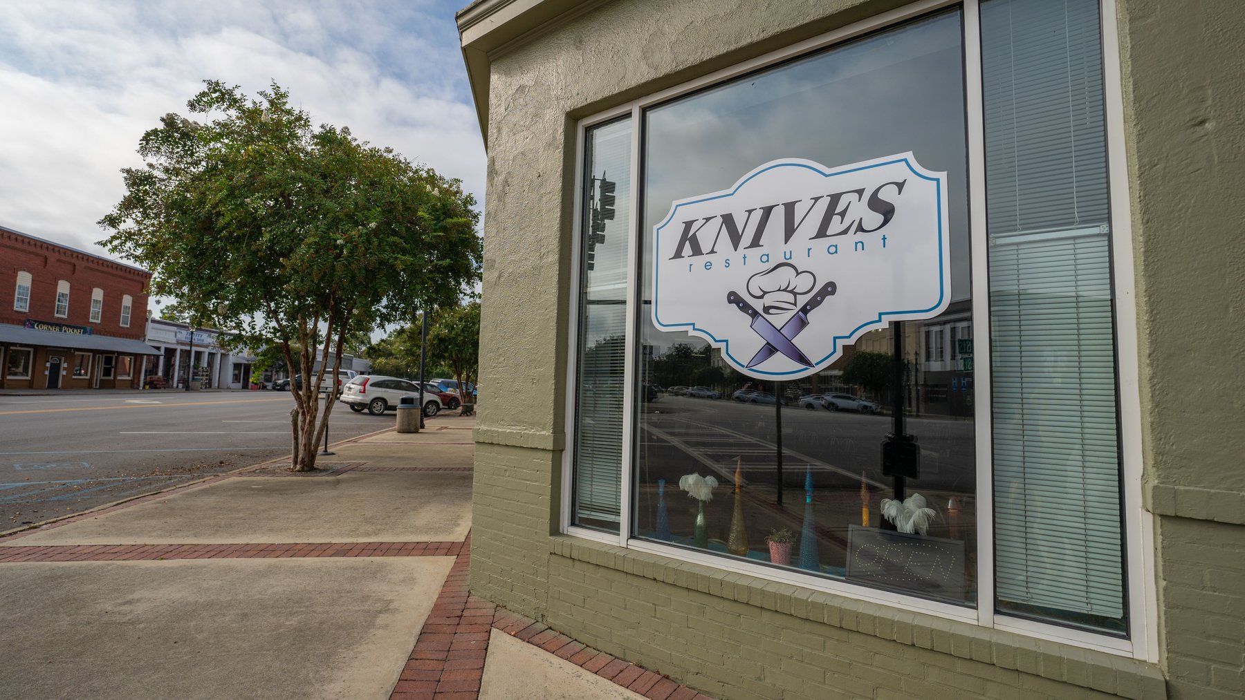 Image for Knives Restaurant – Camilla, Georgia