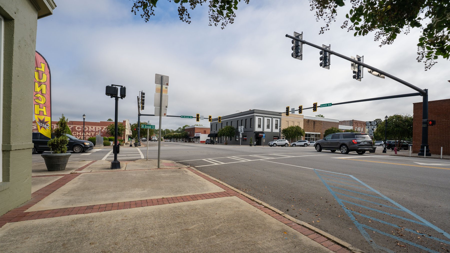 Image for Knives Restaurant – Camilla, Georgia