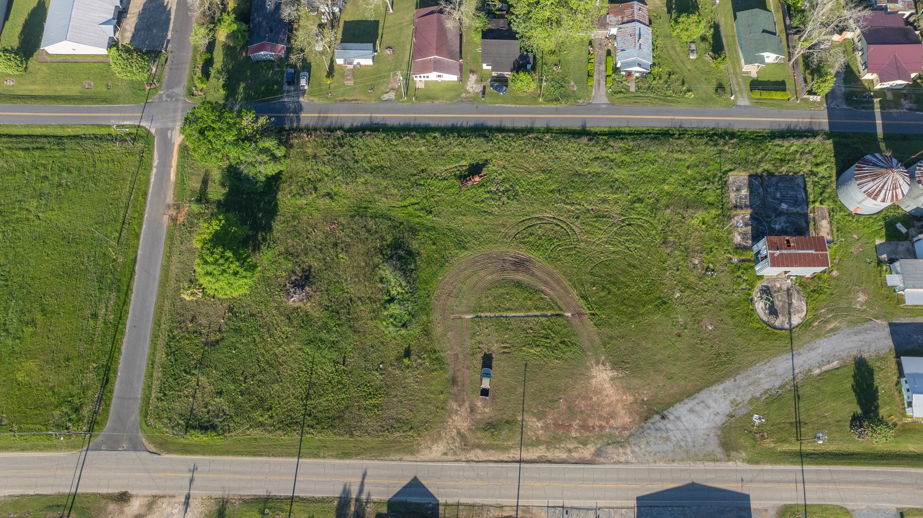 Image for Commercial Investment Opportunity - 3.29+/- Acres - Warehouse, Grain Storage & Shop