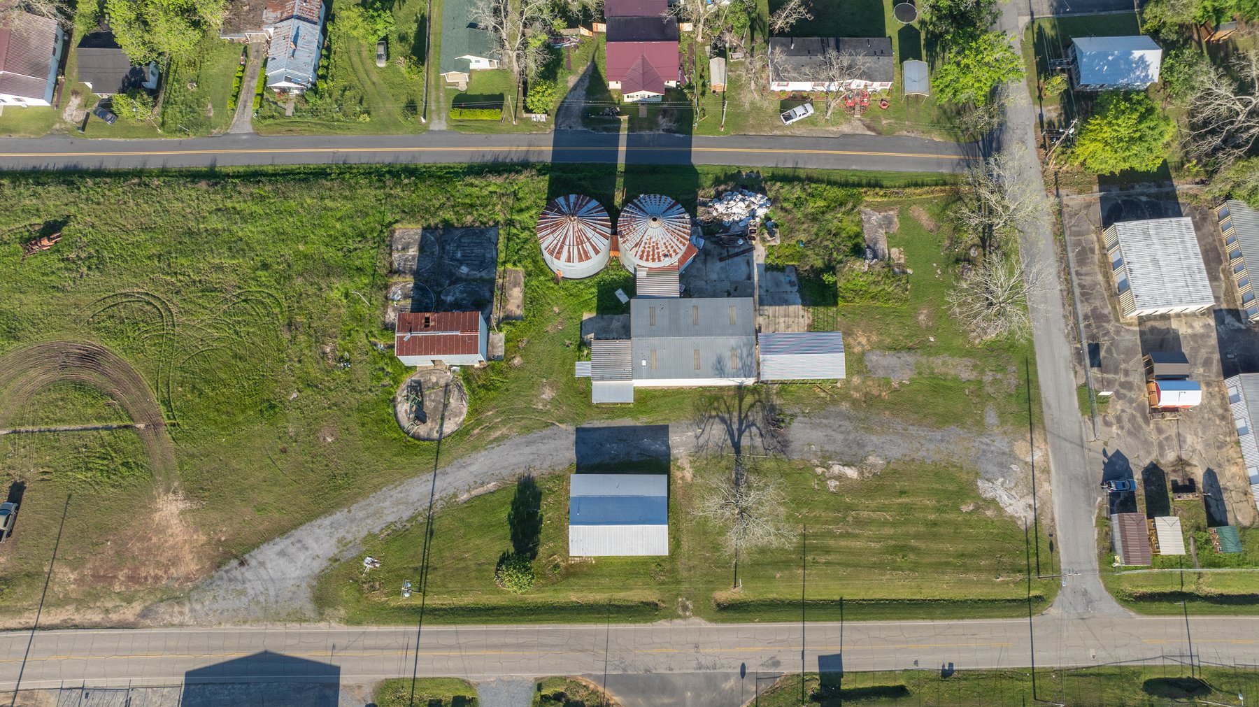 Image for Commercial Investment Opportunity - 3.29+/- Acres - Warehouse, Grain Storage & Shop