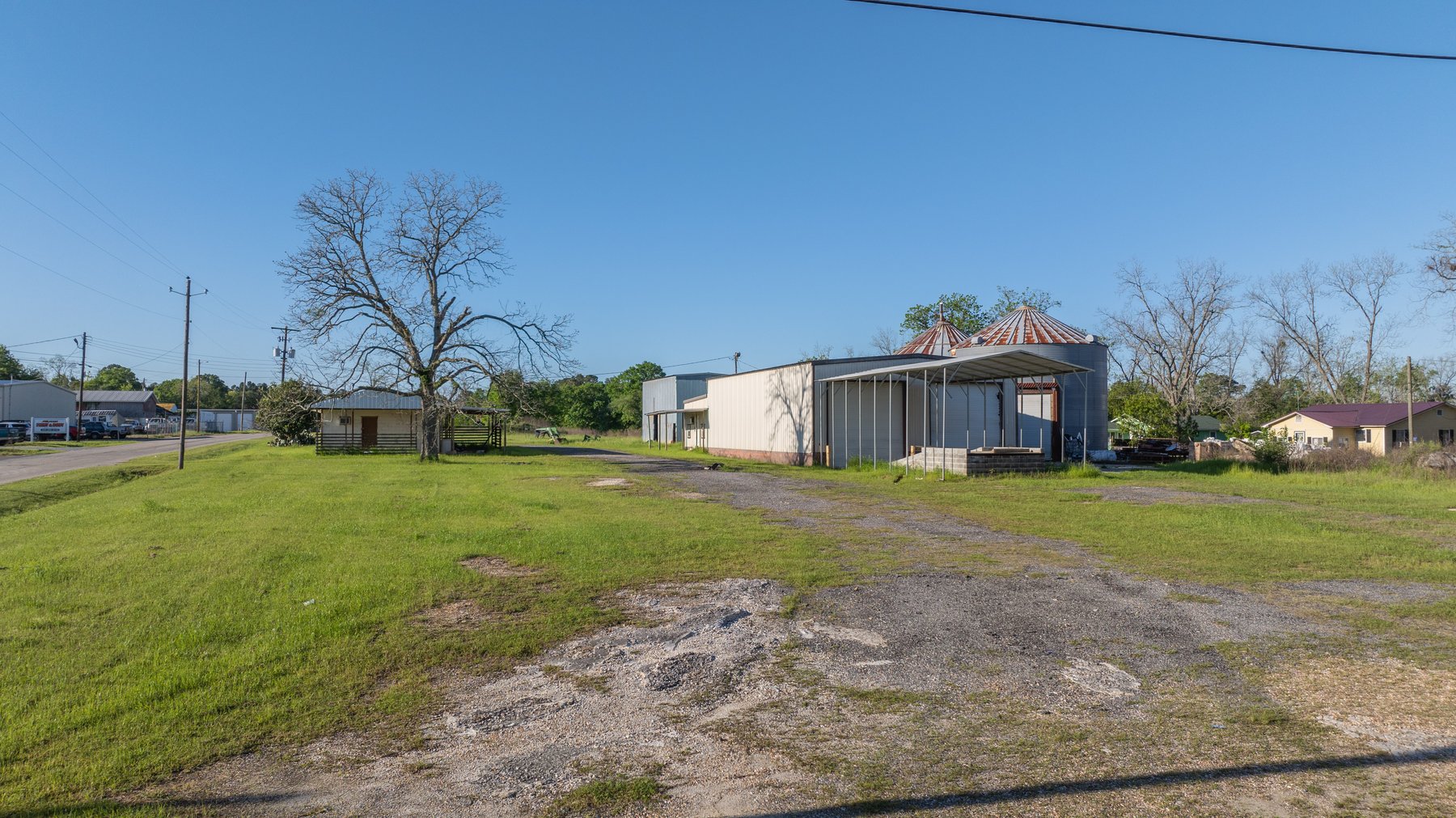 Image for Commercial Investment Opportunity - 3.29+/- Acres - Warehouse, Grain Storage & Shop
