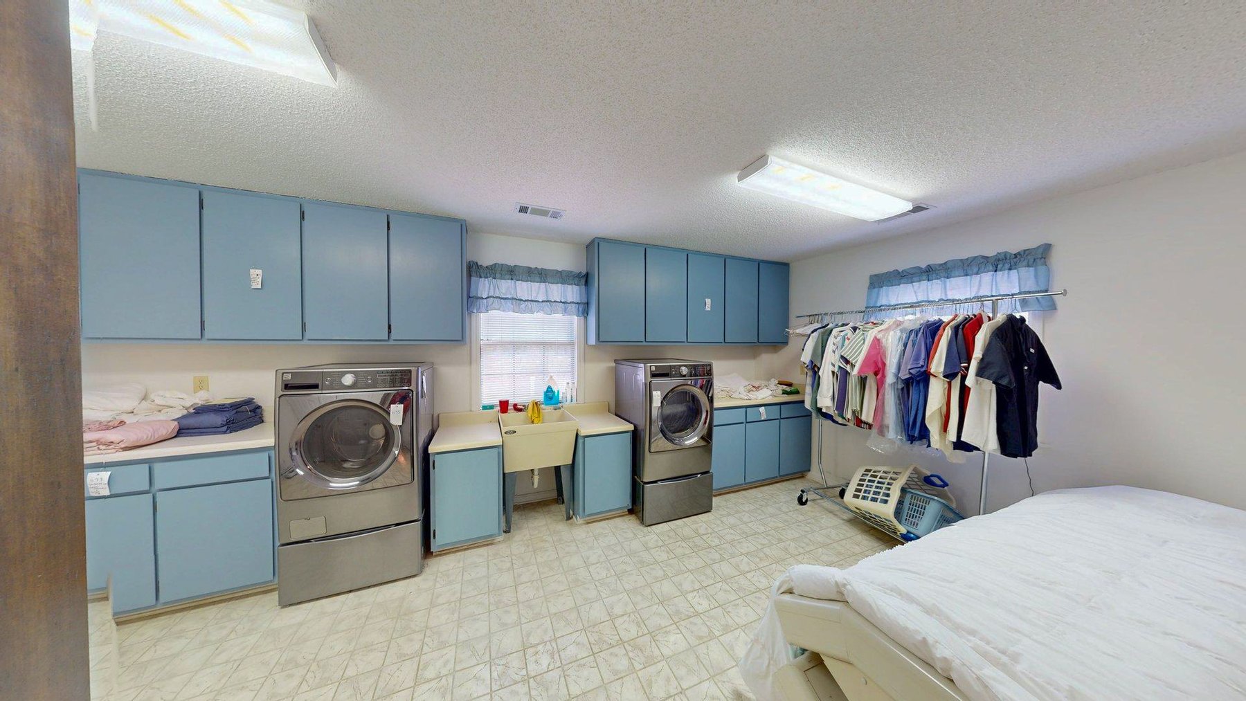 Image for 176+/- Acres - 6,546+/- SF Custom Lodge w/ Stocked Ponds & Food Plots - Mature Timber & Rocky Creek Frontage