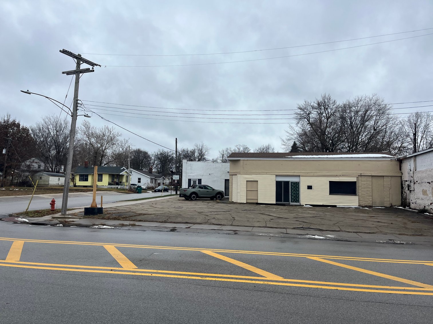 Image for 865 E Wood St, Decatur, IL 62521 (Macon County)