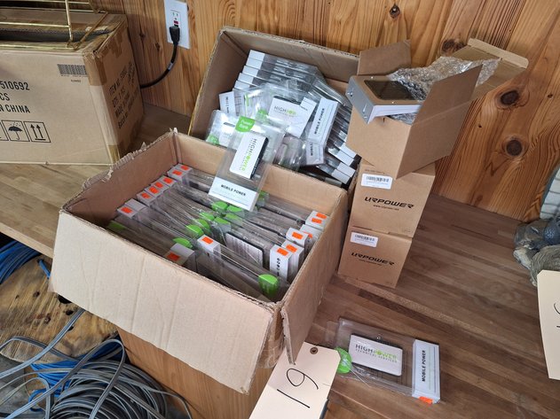 Image for Lot of Power Banks and Solar Lights