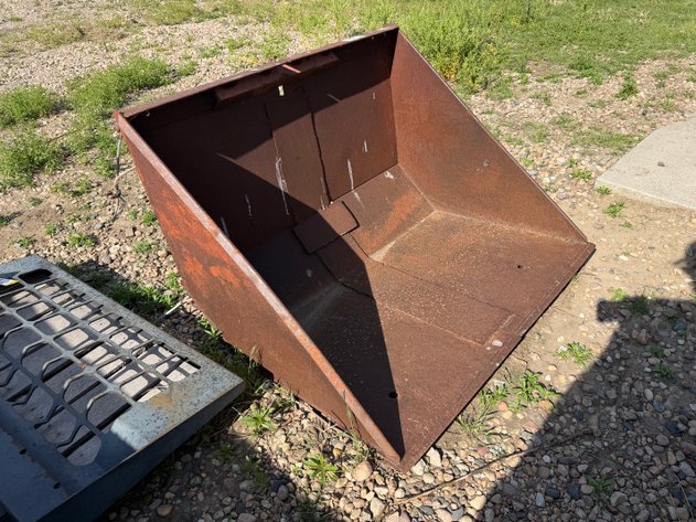 Image for FARMHAND 40in x 38in x 32in  Bucket Attachment
