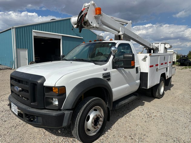 Image for 2008 FORD F-450 Bucket Truck w/ ETI 35ft Articulated Telescoping Bucket