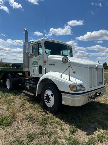Image for 2000 INTERNATIONAL 9100 4x2 Single-Axle Semi Tractor Truck