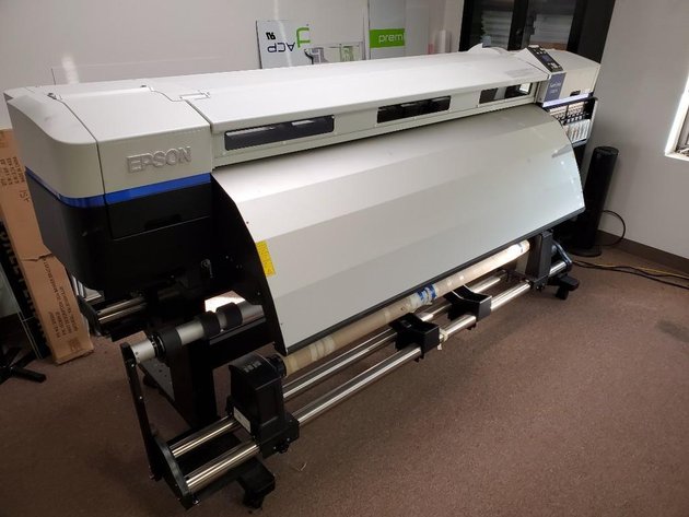 Image for Des Moines, IA: Complete Sign & Screen Printing Company & Installation Vehicles