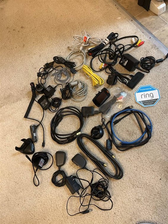 Lot: Cables, Adapters, Roku, Dash Cam