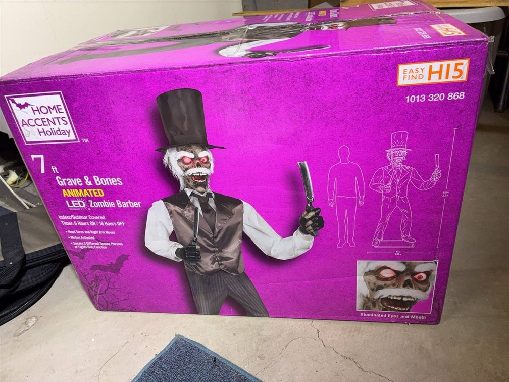 Home Accents 7ft Grave & Bones Zombie Barber