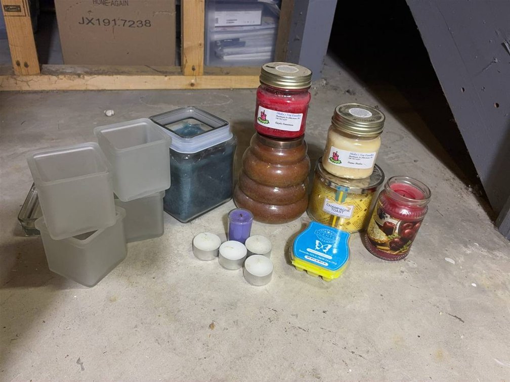 Candles and Scentsy Wax Melt Lot