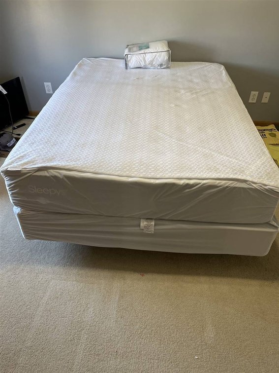 Sleepy Queen Mattress with Box Spring Set