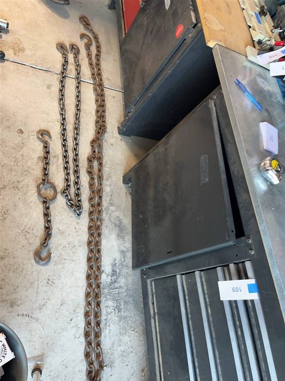Steel Chain With Two Hooks, 16 Ft, Plus Chain