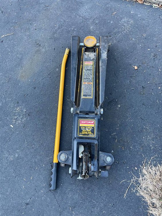 Craftsman 3-Ton Pro Extra High Lift Vehicle Jack