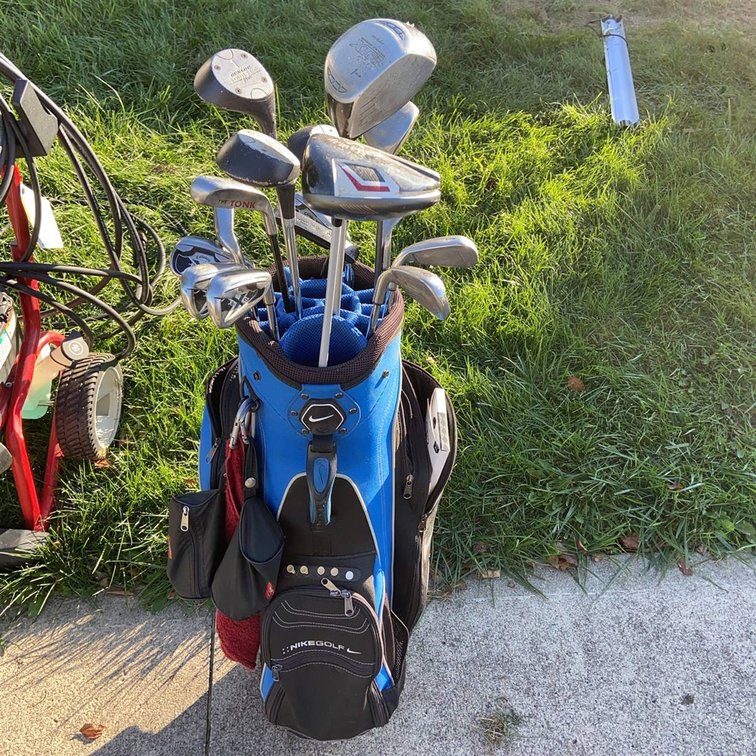 Callaway Golf Club Set With Bag And Accessories