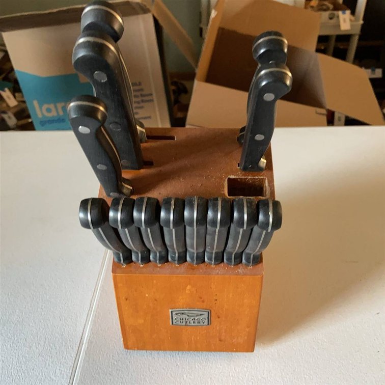 Chicago Cutlery Knife Set With Wood Block